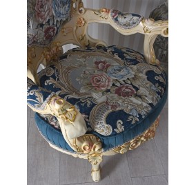 BUCKINGHAM PALACE QUEEN MOTHER CHAIR