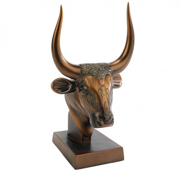 THE BULL OF WALL STREET STATUE